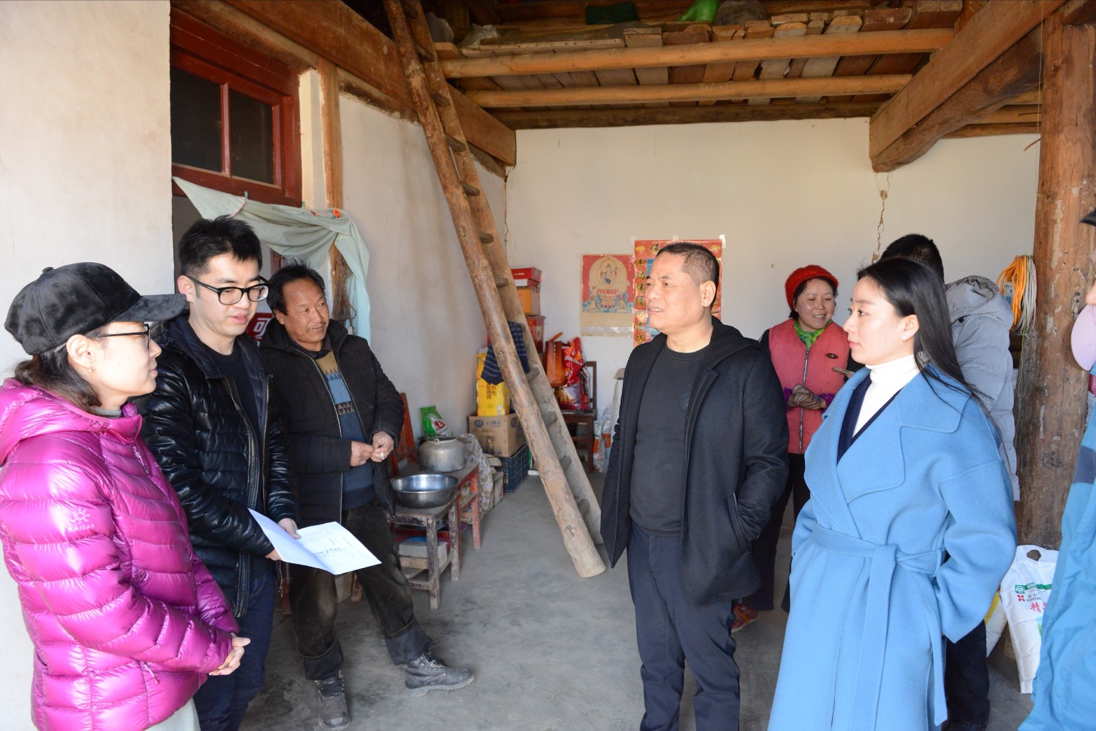 1548241703657173v4fw.jpg 2019.1.23春節(jié)慰問(wèn)太白縣駐村工作隊(duì)員及貧困戶.jpg