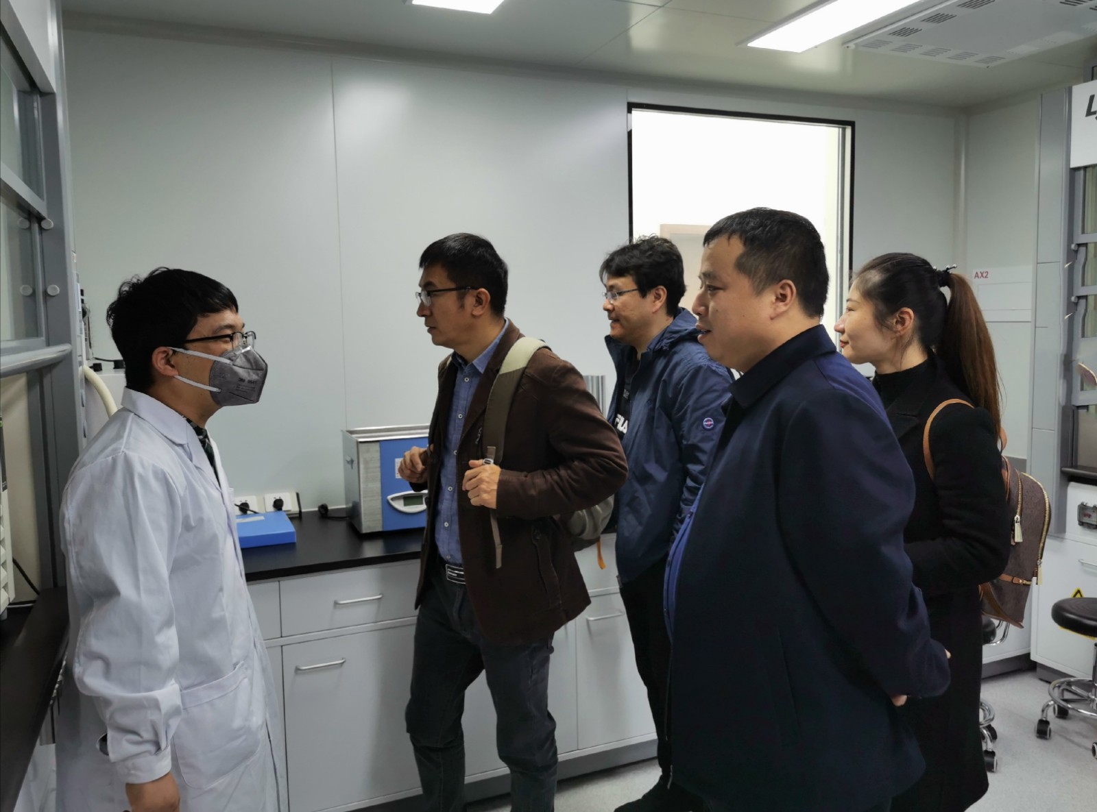 1605744258596659qacv.jpg 監(jiān)測中心開展二噁英實驗室專項培訓(xùn).jpg