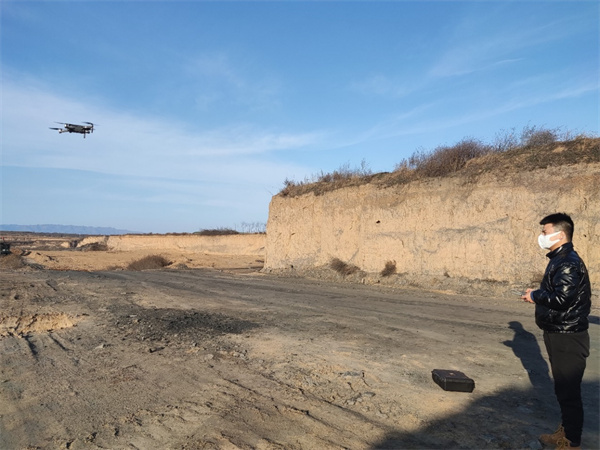 1646097896257819s8EF.jpg 中圣公司順利完成渭南某煤礦生態(tài)修復(fù)范圍野外遙感調(diào)查工作圖片2.jpg