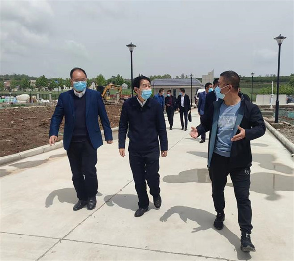寶雞市人大常委會黨組成員、副主任蘇少敏到水環(huán)境公司寶雞蟠龍新區(qū)污水處理廠調研.jpg